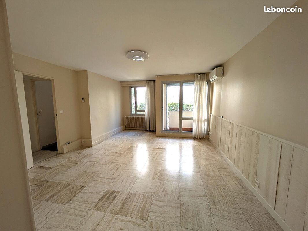 Appartement 3 pièces 73 m² · à Avignon · 73 m² · 850 €