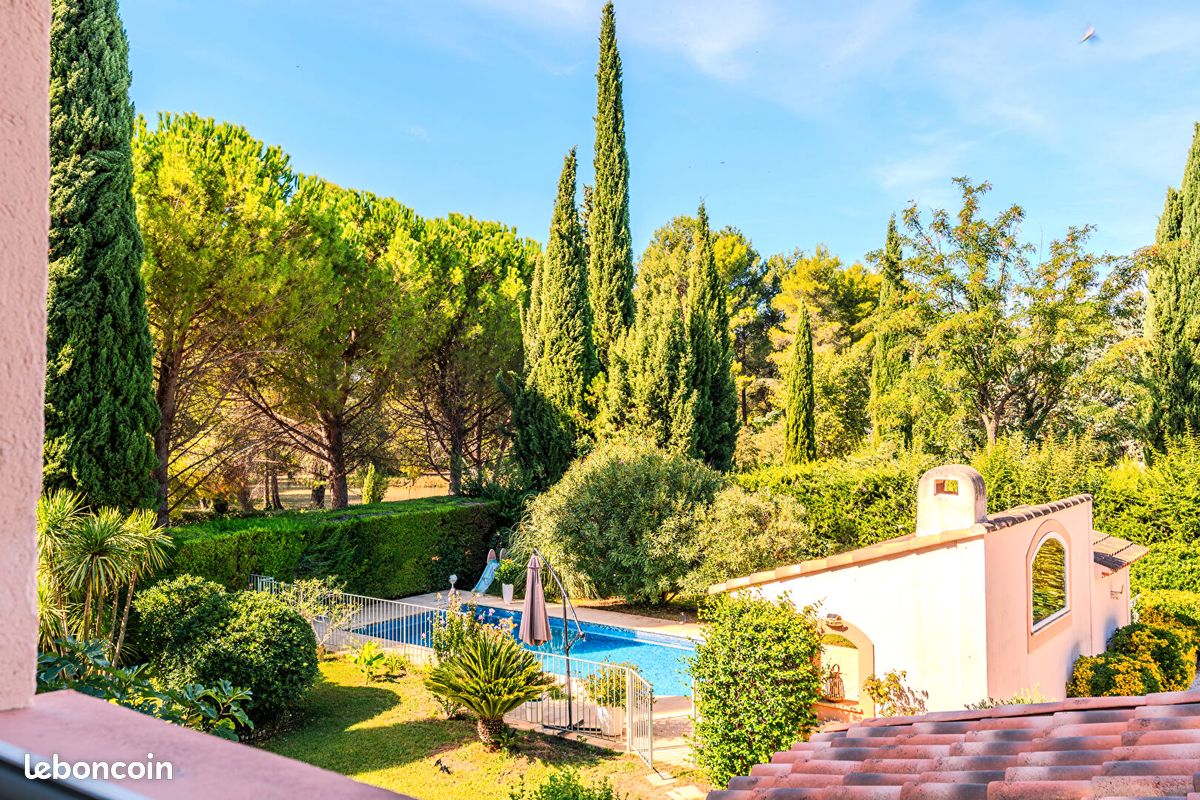 Maison 6 pièces 220 m² · à Aix-en-Provence · 220 m² · 1 090 000 €