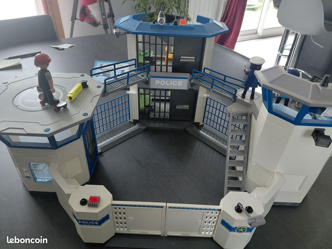 Playmobil commissariat de police avec prison 6872 / 6919 (image 1)