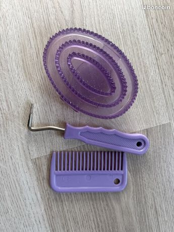 Lot De Brosses à Cheval D'Occasion - Pour Soins Et Équipement Équestre