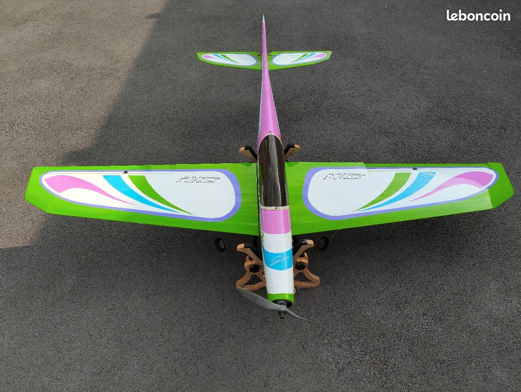 Avion F3A vintage (image 1)