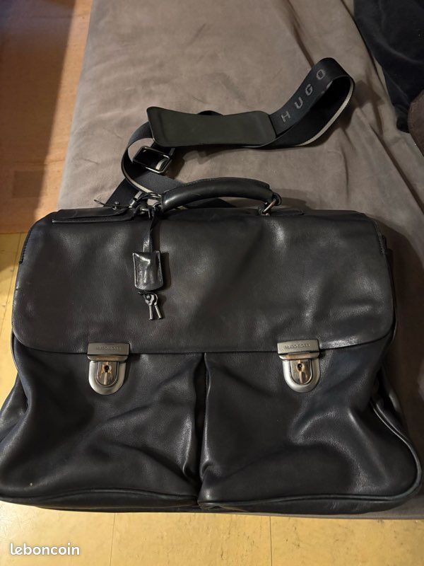 Porte documents en cuir Hugo Boss TBE (image 1)