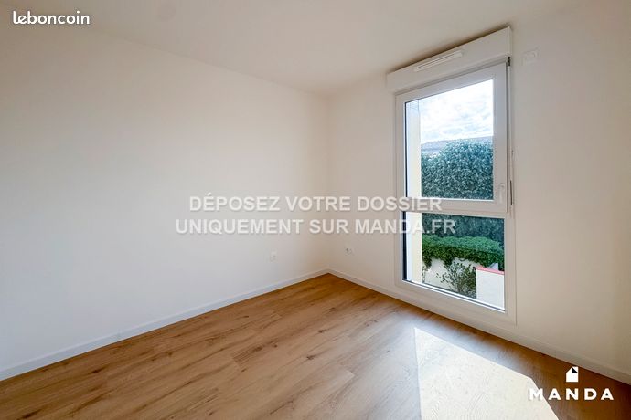 https://img.leboncoin.fr/api/v1/lbcpb1/images/64/d3/40/64d3407edd3c15f35db3945a659bf14636150169.jpg?rule=ad-image