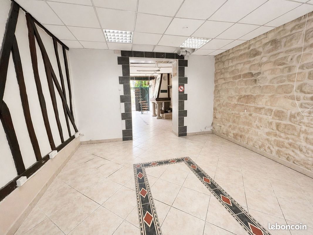 Local commercial 65 m² PARIS 10 (image 3)
