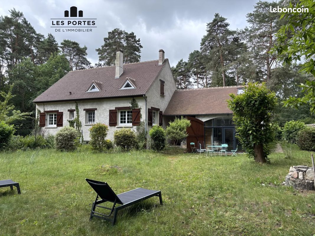 Maison 9 pièces 167 m² · à Noisy-sur-École · 167 m² · 570 000 €