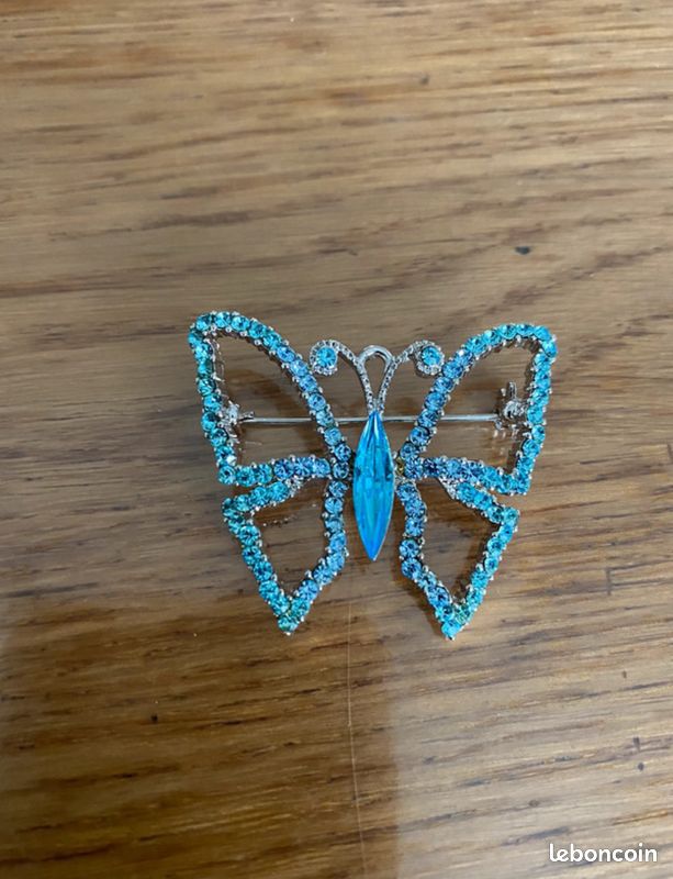 Broche papillon (image 1)