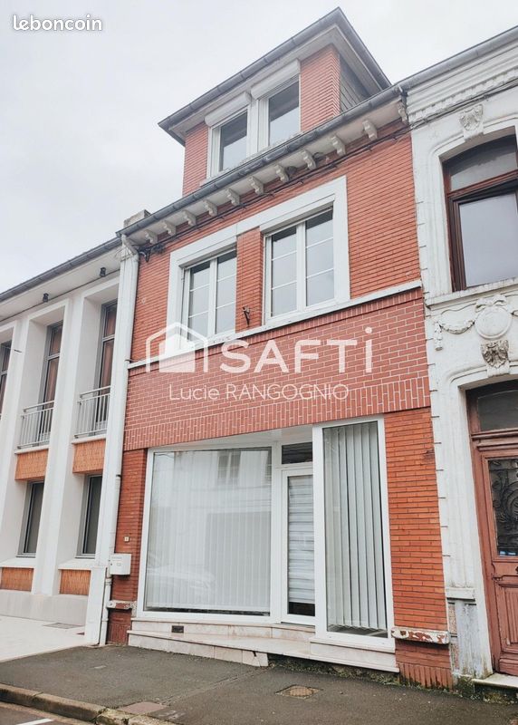 Immeuble 210 m² · à Fauquembergues · 210 m² · 175 000 €