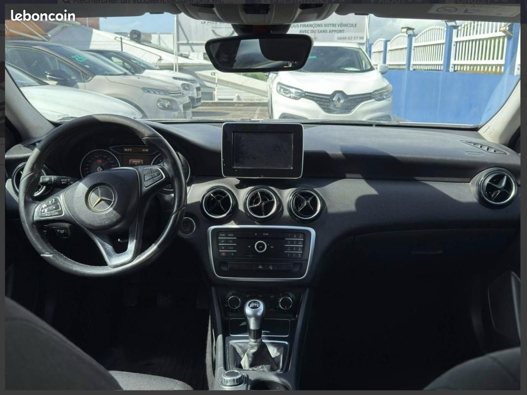 Mercedes Classe A III (W176) 160 Business (image 3)