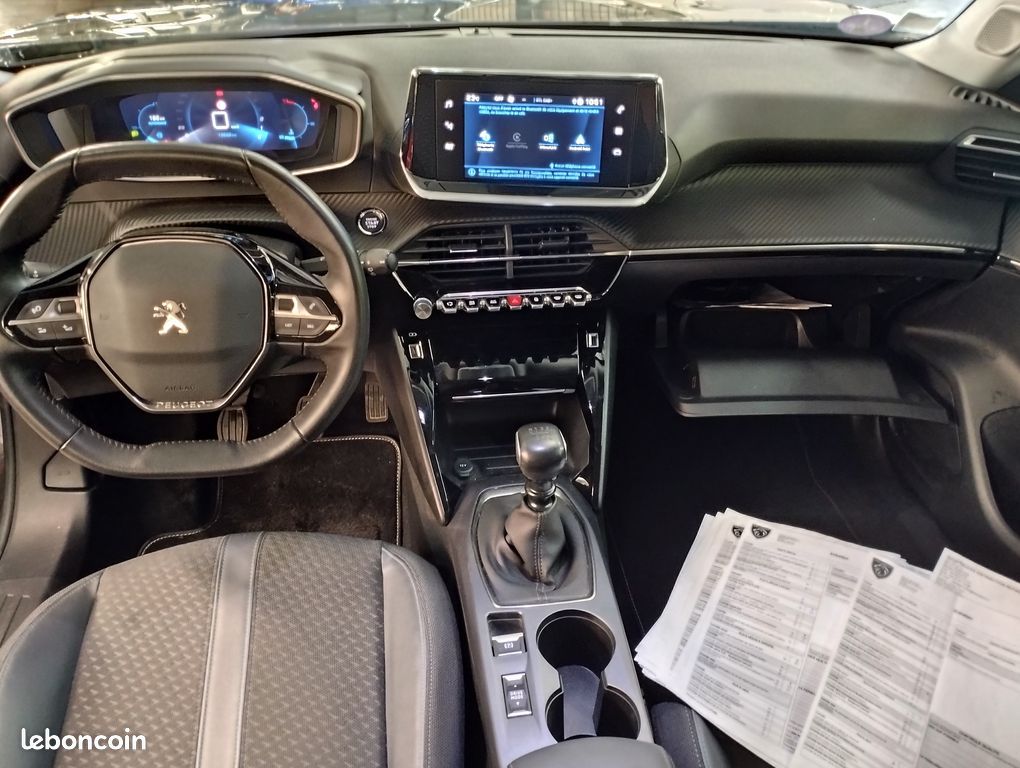Peugeot 2008 1.2 THP 100 ALLURE GT (image 3)