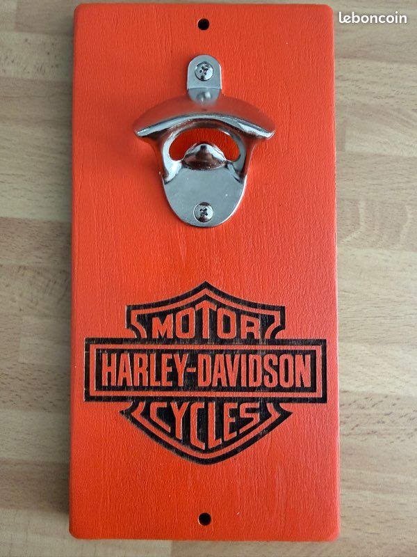 Décapsuleur Harley Davidson en bois (image 1)