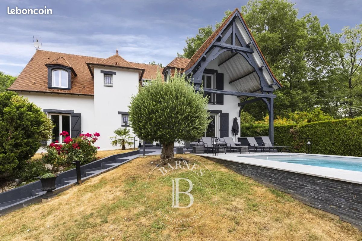 Maison 240 m² · à Marcoussis · 240 m² · 1 090 000 €
