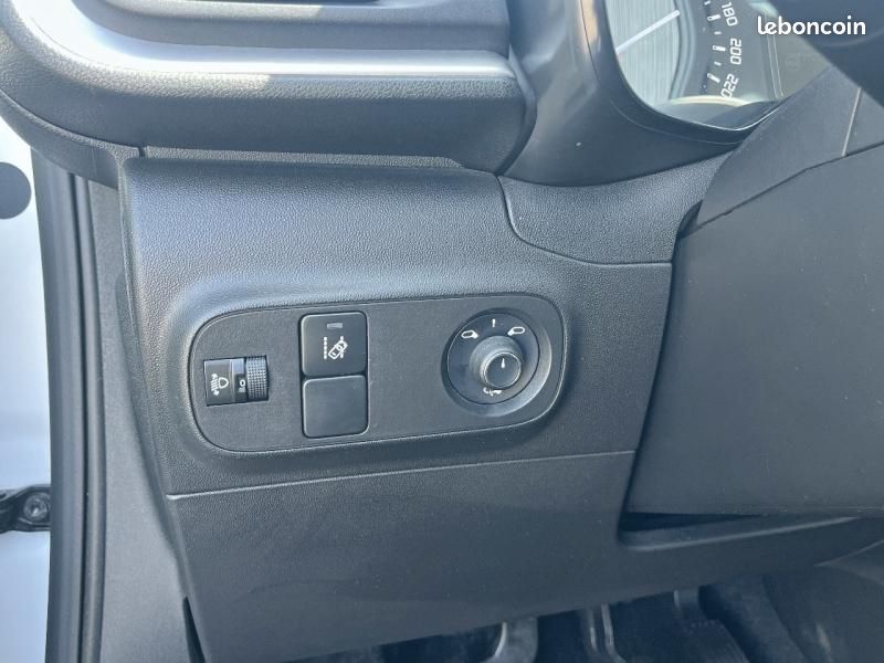Citroen C3 PureTech 82ch Feel Business S&S E6.d (image 15)