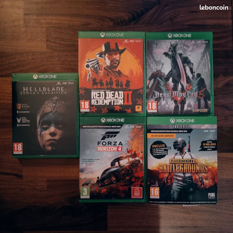 Xbox One X 1To - 2 Manettes - 6 jeux (image 2)