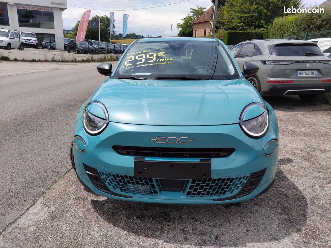 Fiat 600 T-Gen 3 1.2 Hybrid 145 Step 2 DCT6 Pop (image 2)