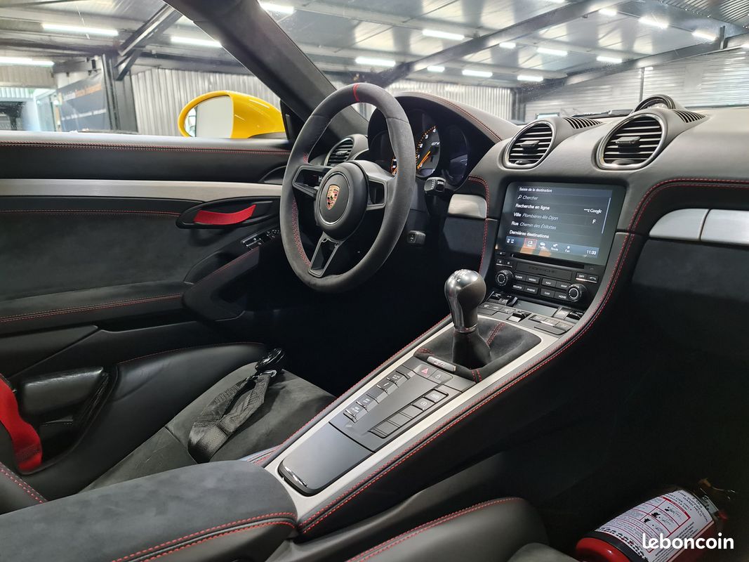 PORSCHE 718 CAYMAN GT4 4.0L 420 CH – Manuelle / Pack Clubsport (image 10)