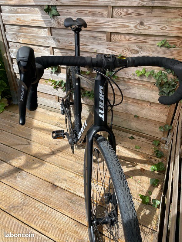 Gravel giant revolt Vélos