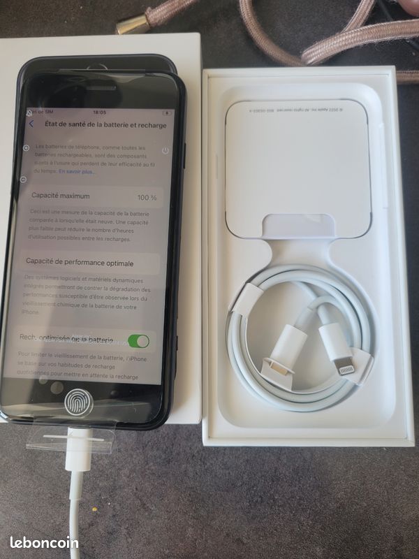 Iphone se 2022 neuf jamais servi (image 2)