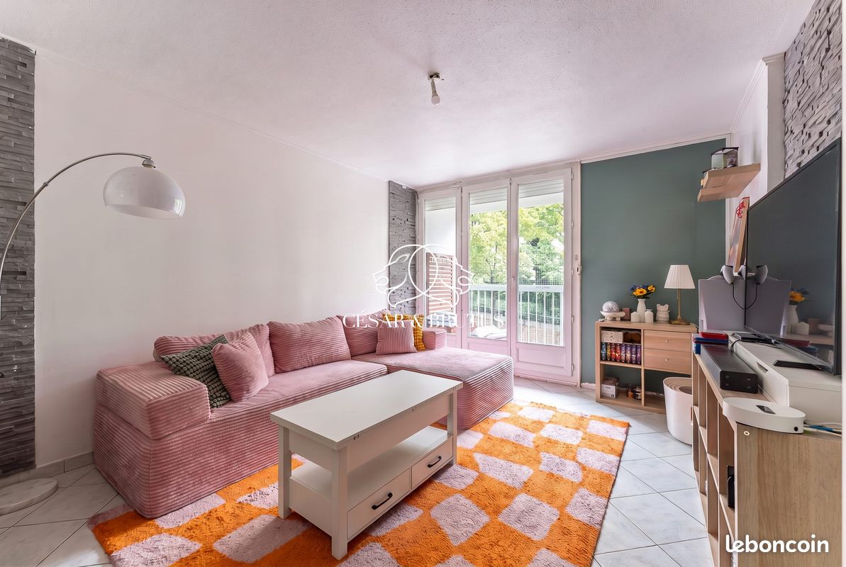 Appartement 3 pièces 67 m² · à Vaulx-en-Velin · 67 m² · 135 000 €