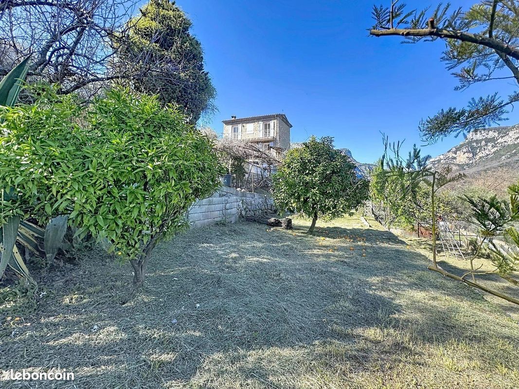Maison 7 pièces 148 m² · à Châteauneuf-Grasse · 148 m² · 660 000 €