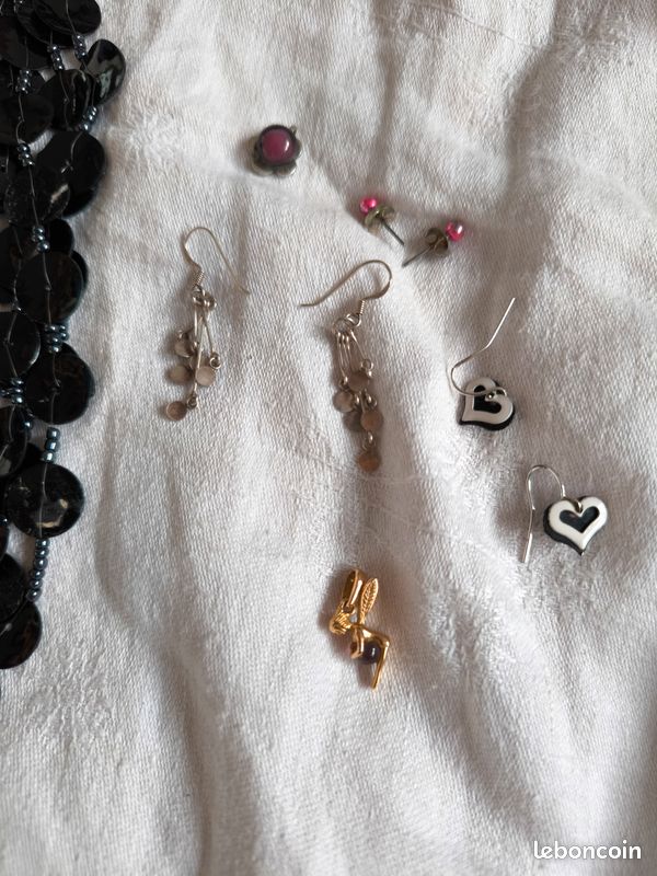 Lot De Bijoux Fantaisie - Collier Ethnique, Bague, Boucles D'oreilles - Doré - Occasion