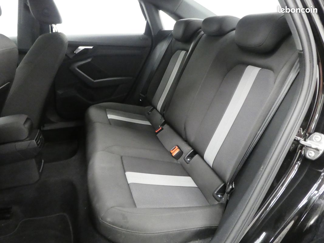 Audi A3 BERLINE 30 TFSI 110CH MILD HYBRID S TRONIC 7 (image 8)