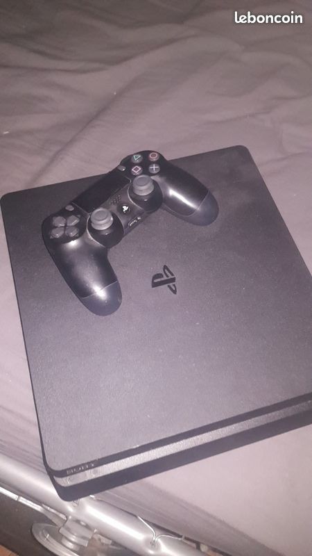 PS4 500Go Manette (image 1)
