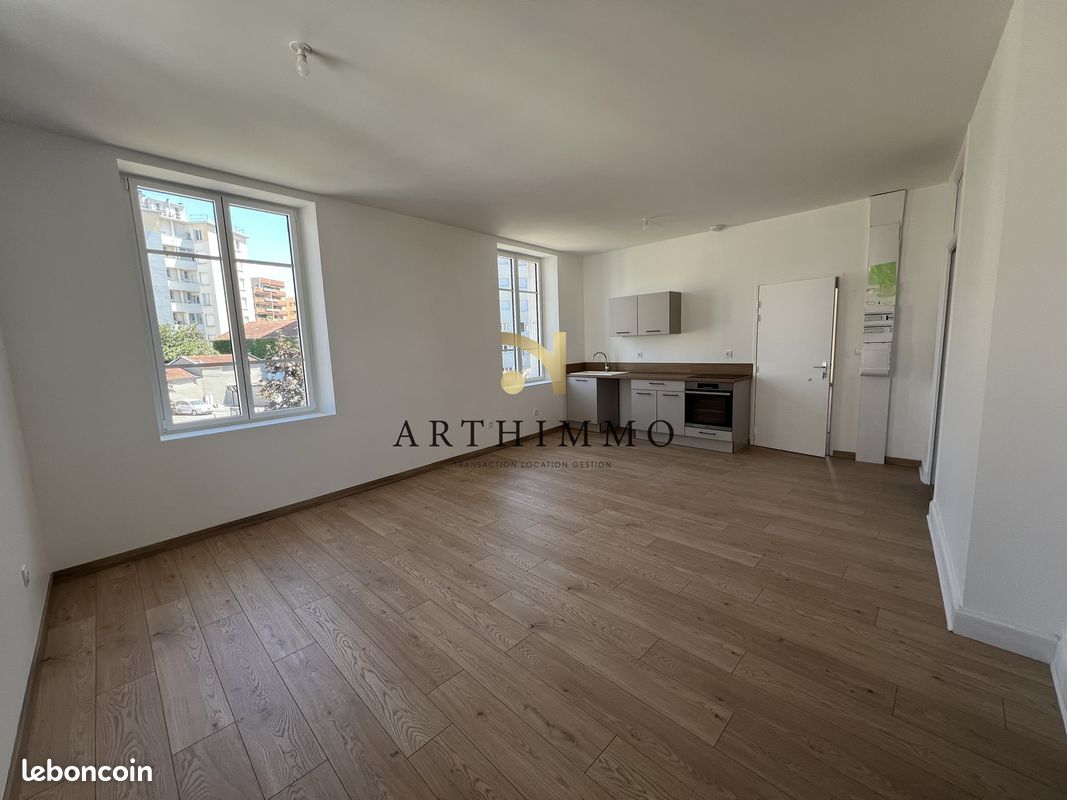 Appartement 2 pièces 59 m² · à Romans-sur-Isère · 59 m² · 660 €
