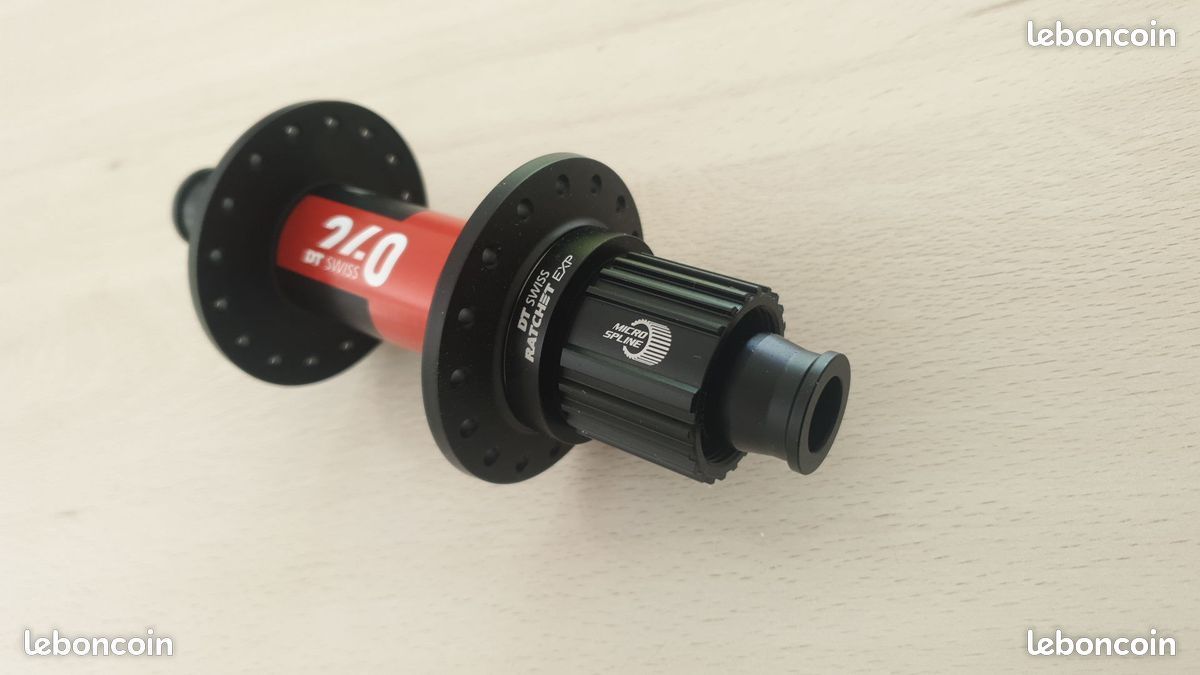 Moyeu Arrière DT Swiss 240 DEG - 12x148 Mm, 6 Boulons, Micro Spline, 32H