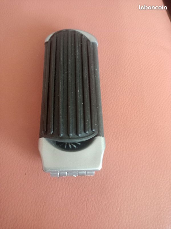 Brosse cheveux pliante (image 3)