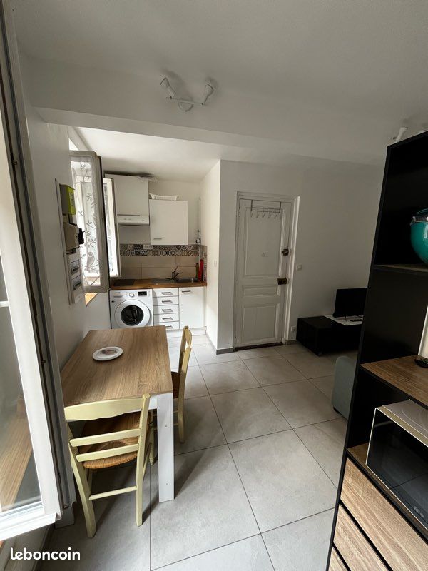 Appartement 2 pièces 29 m² · à Saint-Cyr-l'École · 29 m² · 860 €/mois