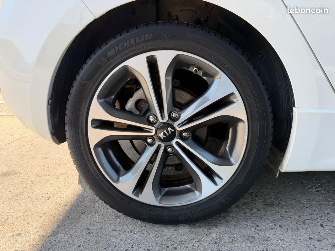 KIA CEE'D 1.6 CRDi 136 ch ISG GT Line DCT7 (image 20)