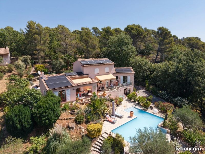 Maison 6 pièces 150 m² · à Néoules · 150 m² · 890 000 €