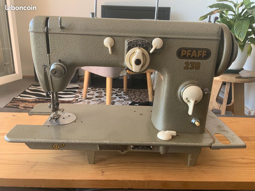 Machine à coudre PFAFF 230 – Vintage – Très bon état (image 1)