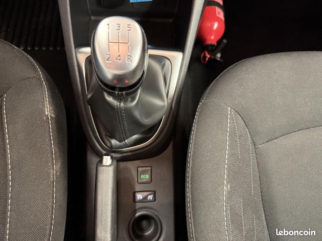 RENAULT CAPTUR 90ch Limited (image 21)