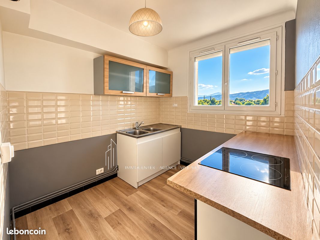 Appartement 3 pièces 75 m² · à Saint-Maurice-l'Exil · 75 m² · 105 000 €
