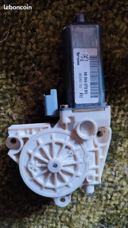 Moteur lève vitre avant gauche 307 HDi (image 3)