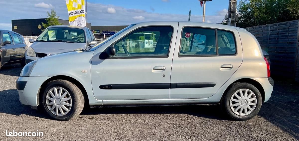 Renault Clio 1.5 DCI 80 CONFORT AUTHENTIQUE (image 2)