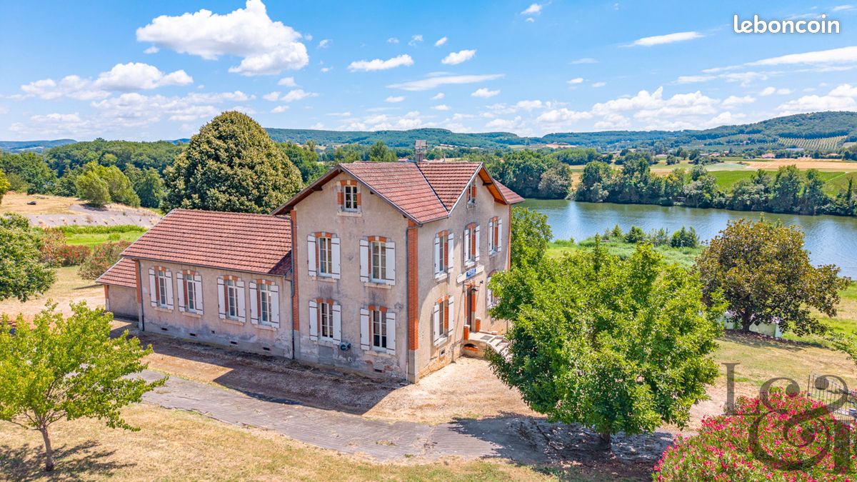 Maison 8 pièces 297 m² · à Villeneuve-sur-Lot · 297 m² · 499 900 €