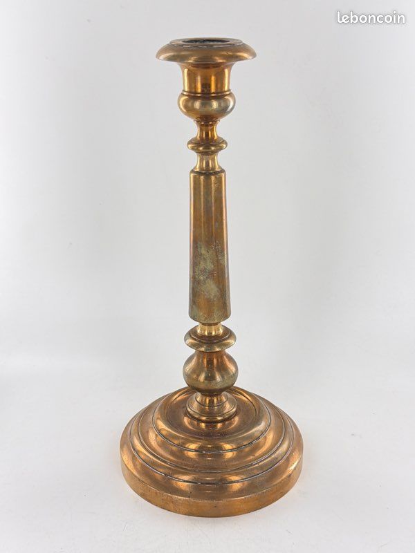 Magnifique Bougeoir,, Chandelier,, vintage en bronze idéal pour collection décoration de mariage (image 1)