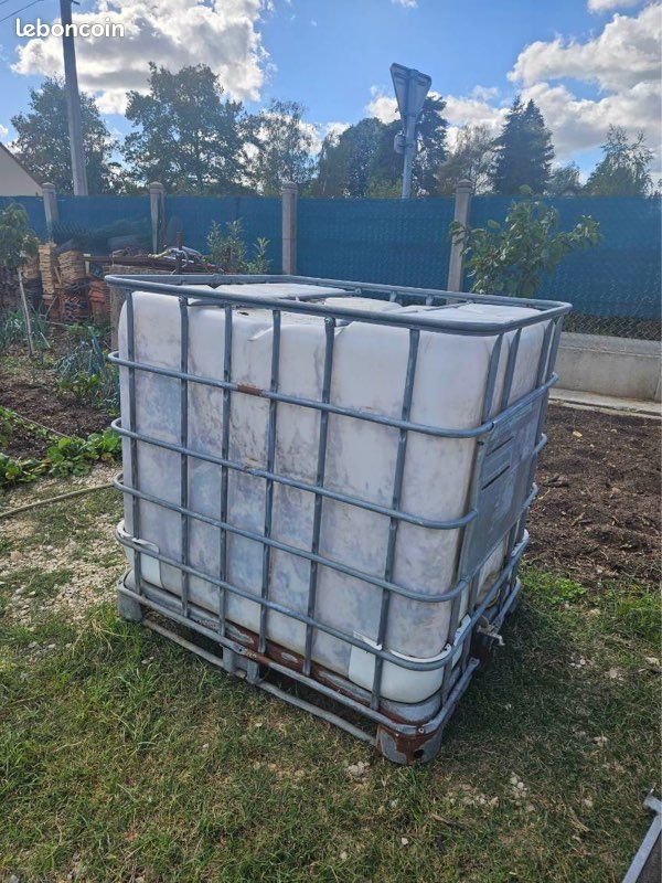 Vend cuve extérieur 1000L (image 1)