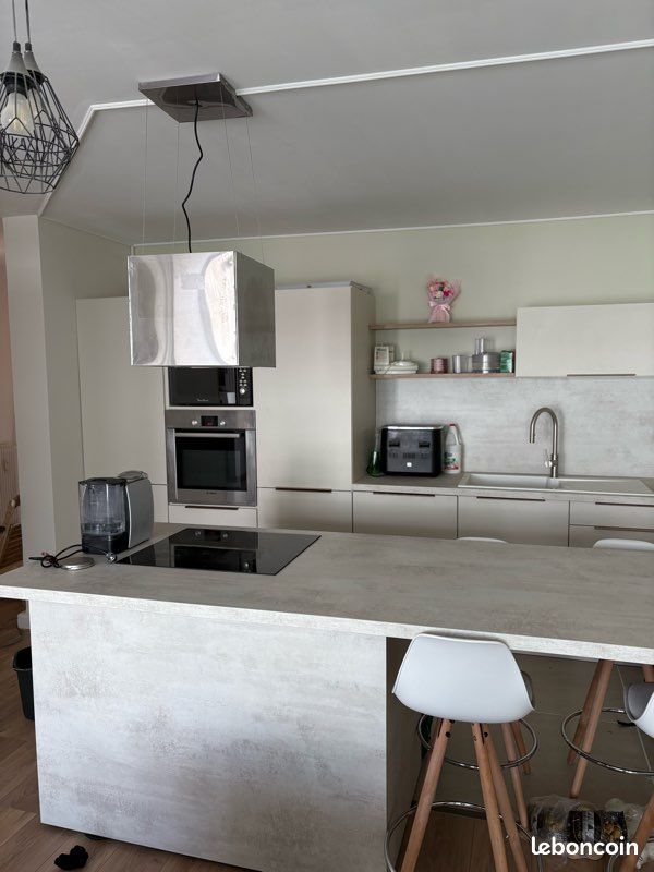 Appartement 4 pièces 80 m² · à Annemasse · 80 m² · 2 300 €