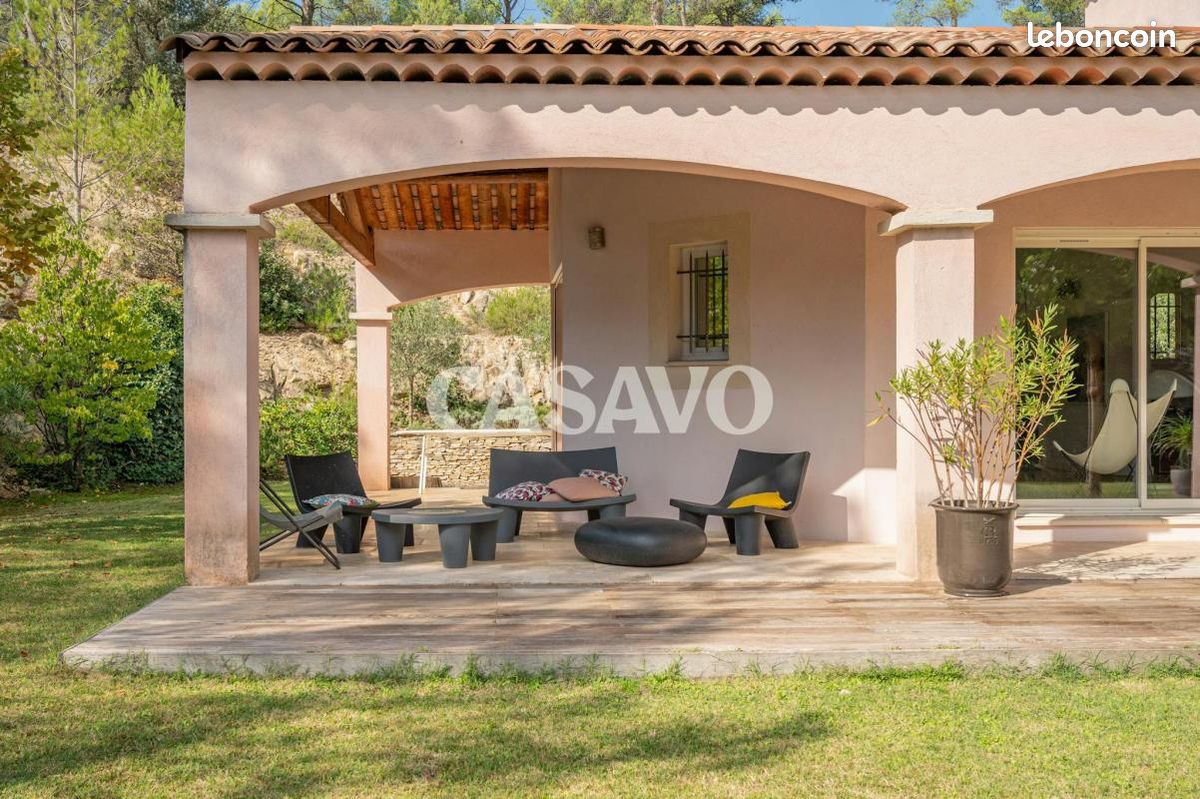 Maison 7 pièces 201 m² · à Peyrolles-en-Provence · 201 m² · 895 000 €