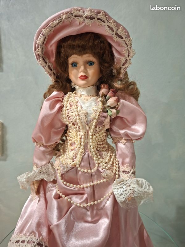Poupée en porcelaine the Classique Collection | Kaufen auf