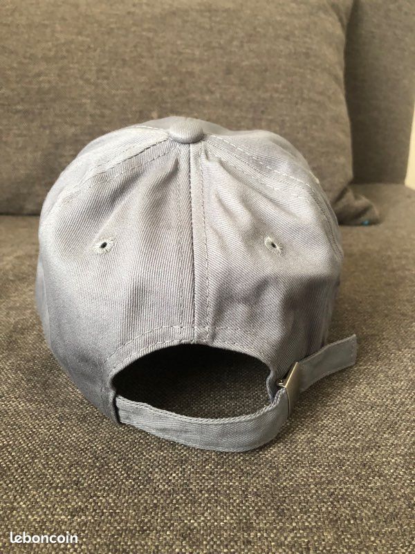 Casquette Ours jamais portée (image 2)