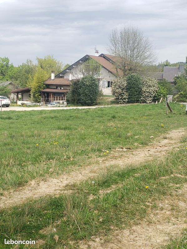Terrain sur le Montcel