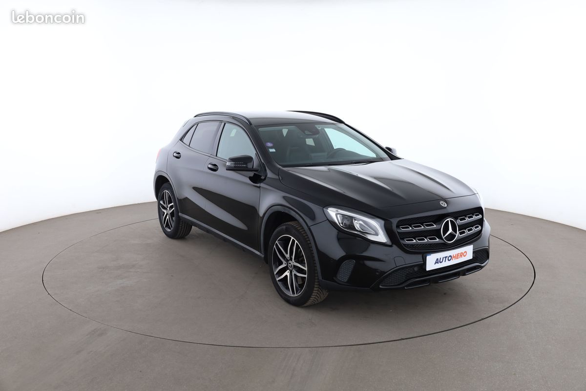 Mercedes-Benz GLA 250 Sensation 7G-DCT 211 ch (image 4)