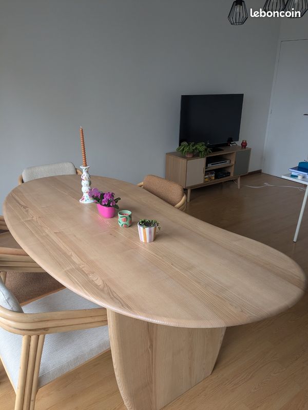 Table neuve à manger en bois de frêne massif (image 2)