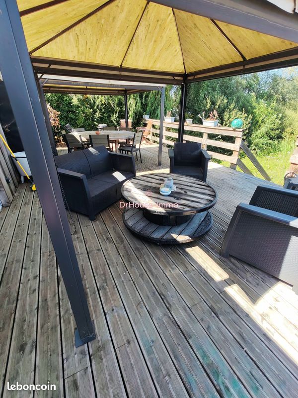 Local commercial 2 pièces 57 m² · à Féchain · 57 m² · 70 000 €