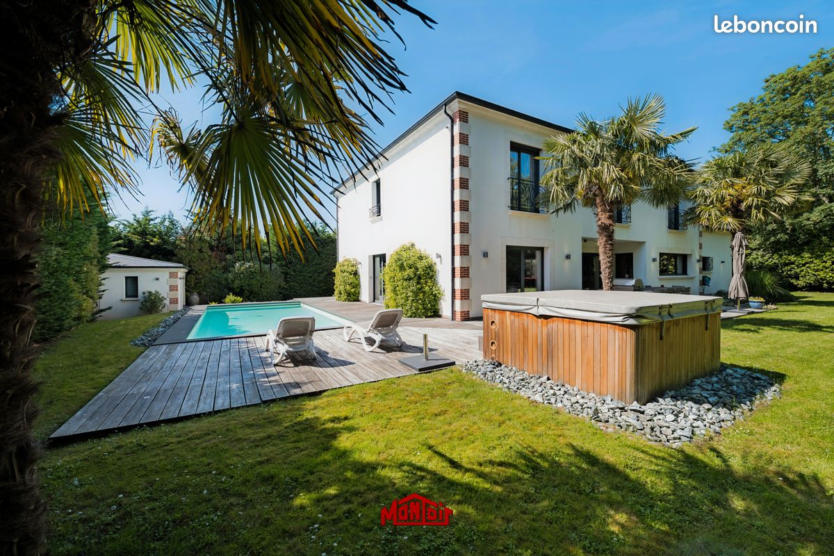 Maison 9 pièces 390 m² · à Le Raincy · 390 m² · 1 950 000 €