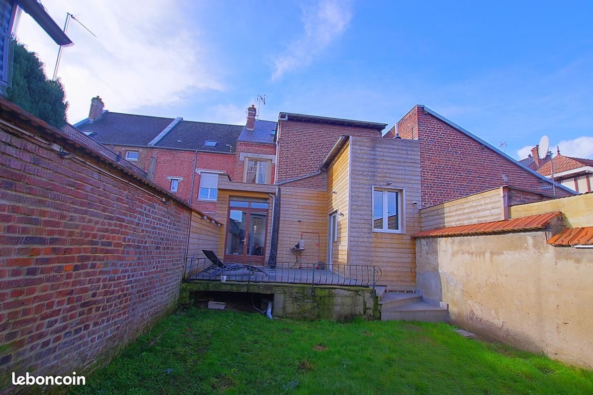 Maison 6 pièces 180 m² · à Ham · 180 m² · 155 000 €
